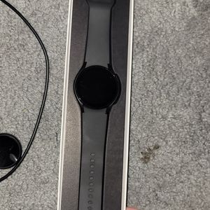 Galaxy watch 4 40mm screen